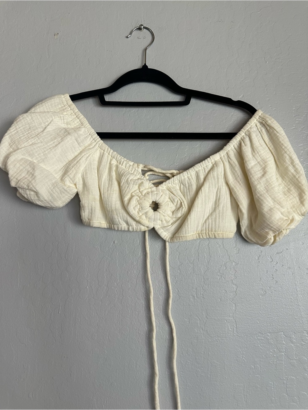 Women’s Cream Off-Shoulder Crop Top with Puff Sleeves